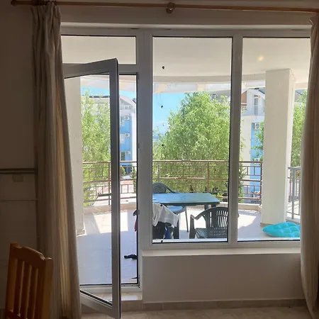 Апартамент One Bed In Sunset Complex *